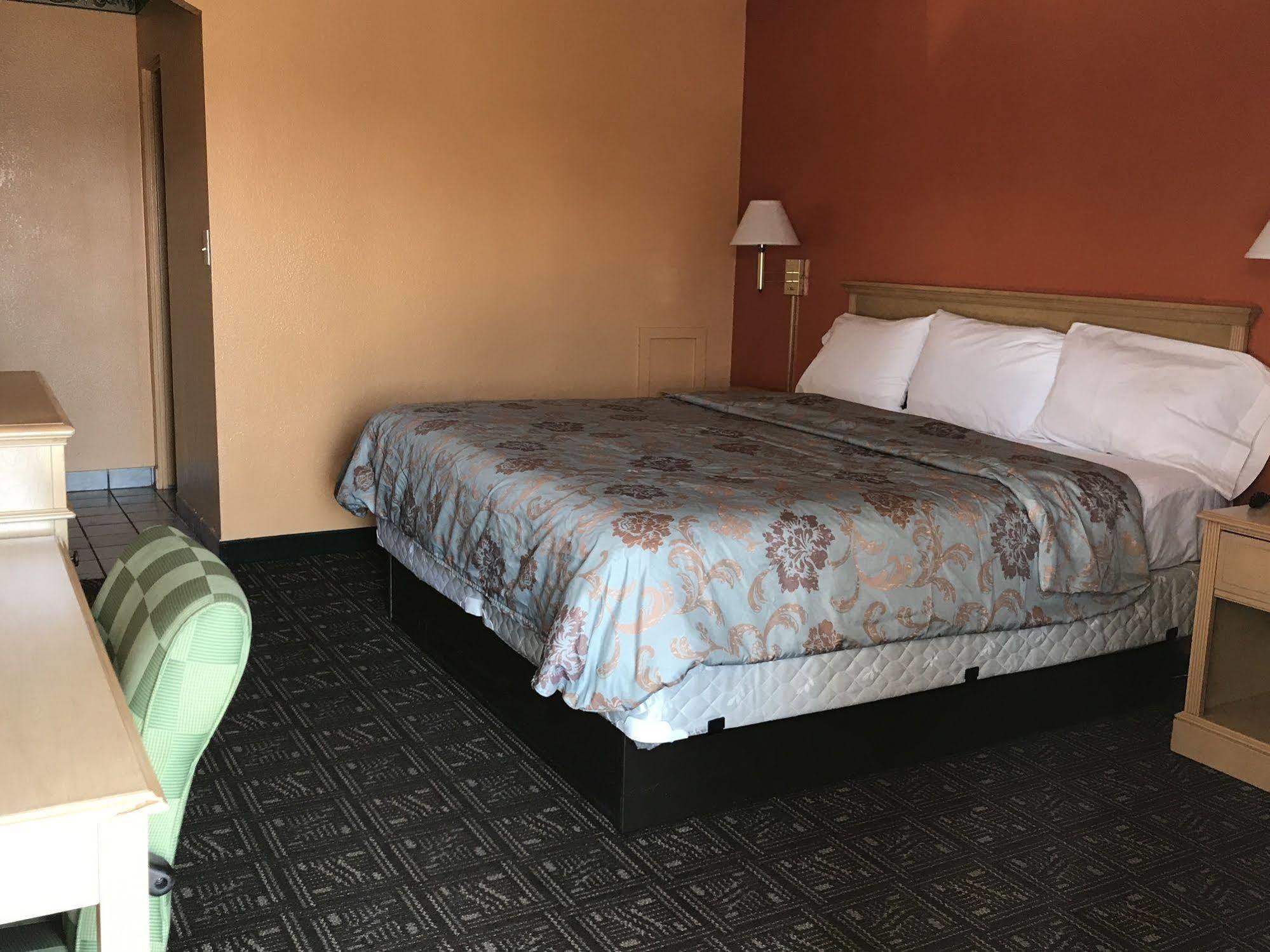 Hutchinson Inn Eksteriør bilde