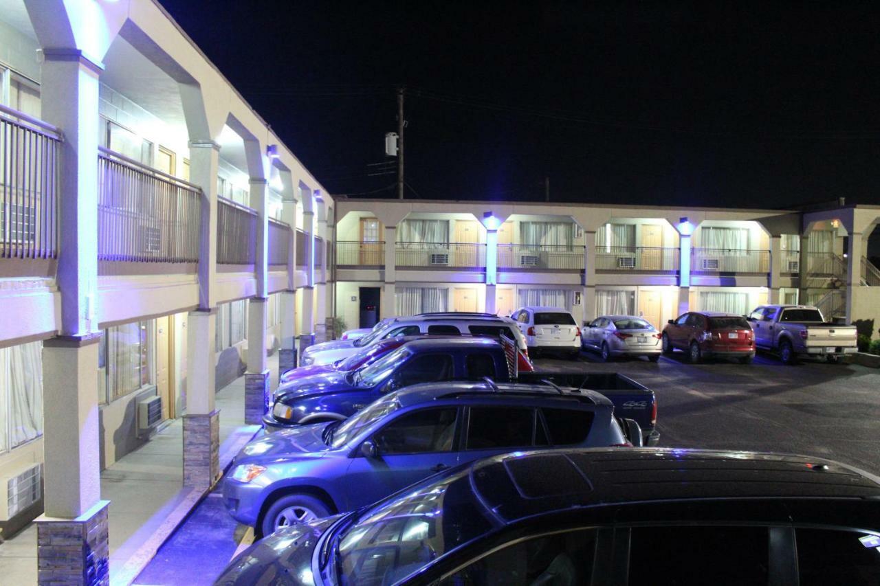 Hutchinson Inn Eksteriør bilde